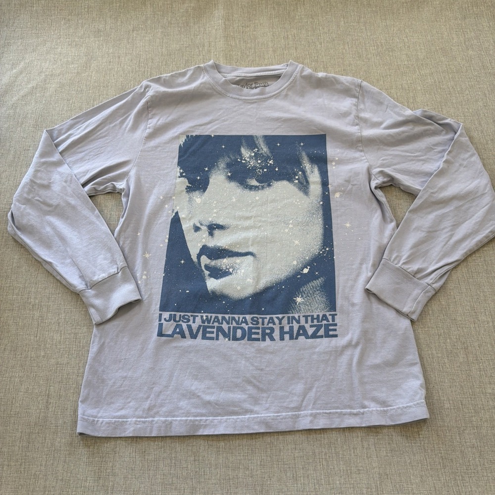 Taylor Swift Midnights Lavender Haze Long Sleeve Graphic T-Shirt Women's Medium